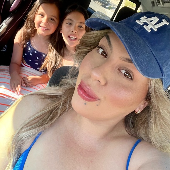 Meet your Posher, Monique - Picture 1 of 4